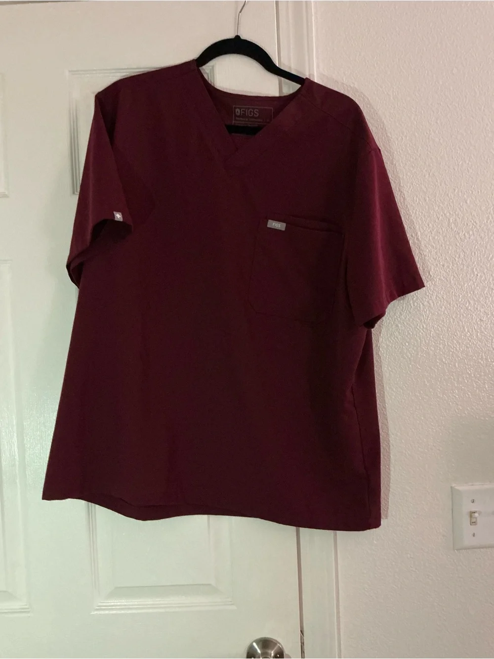 Figs Men's Scrub Set in Burgundy men’s XL